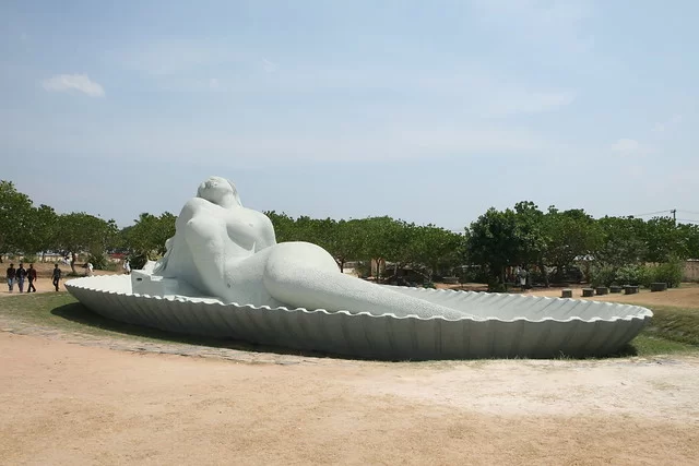 Shangumugham Beach