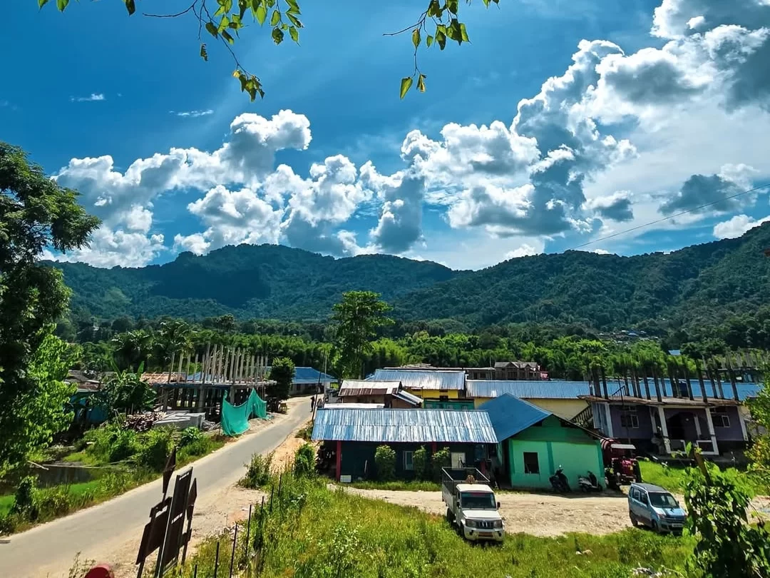 Aalo Town scenic hill destination in Arunachal Pradesh surrounded by lush green mountains and serene landscapes Arunachal Pradesh Package.
