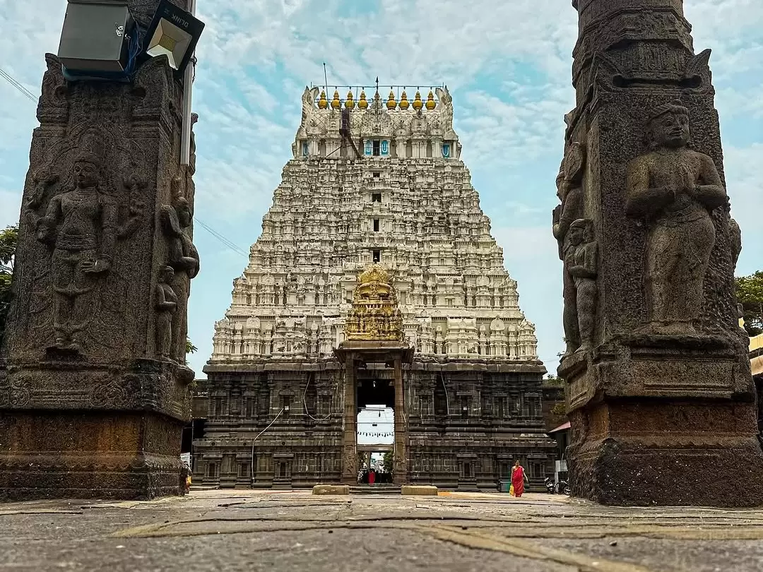 Arulmigu Sri Varadharaja Perumal Temple, historic Vishnu temple in Kanchipuram with majestic Dravidian gopuram architecture