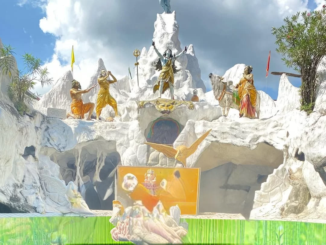 Mythological sculptures at Bhuma Niketan in Haridwar, Uttarakhand depicting scenes from Hindu epics, a spiritual attraction included in Uttarakhand tour packages