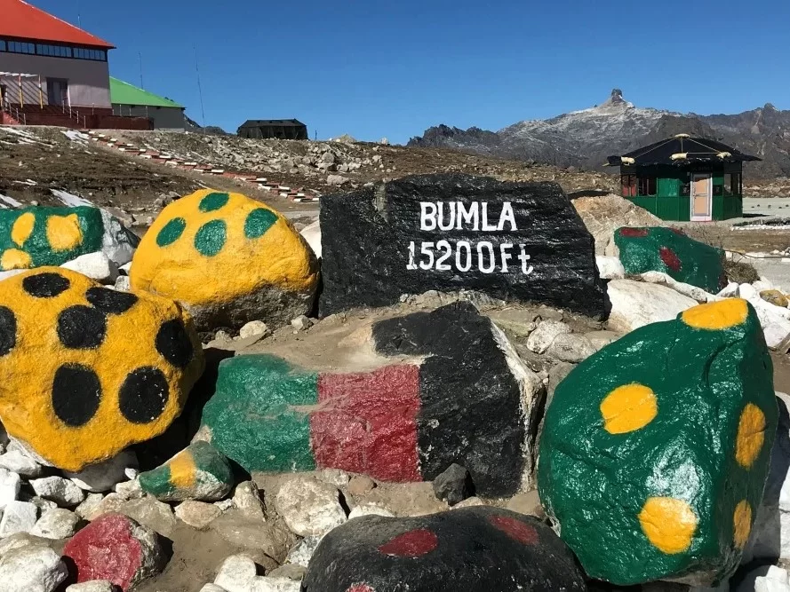 Bum La Pass Arunachal Pradesh high-altitude mountain pass at 15200 ft near Indo-China border with stunning Himalayan views.