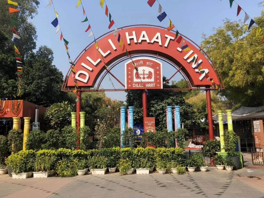 Dilli Haat Delhi, vibrant open-air crafts market and cultural food bazaar popular tourist attraction in India.