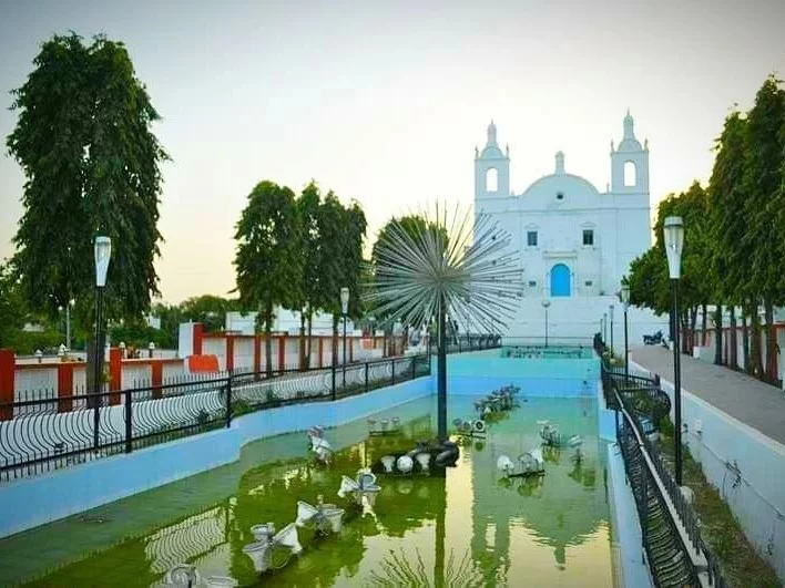 Diu Museum, historic museum in Diu showcasing Portuguese architecture, cultural heritage and historical artifacts.