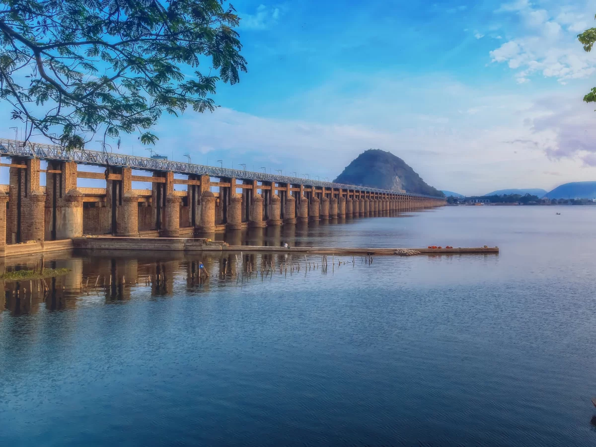 Dowleswaram Barrage, Rajahmundry – historic Godavari River dam with scenic water views and lush surroundings