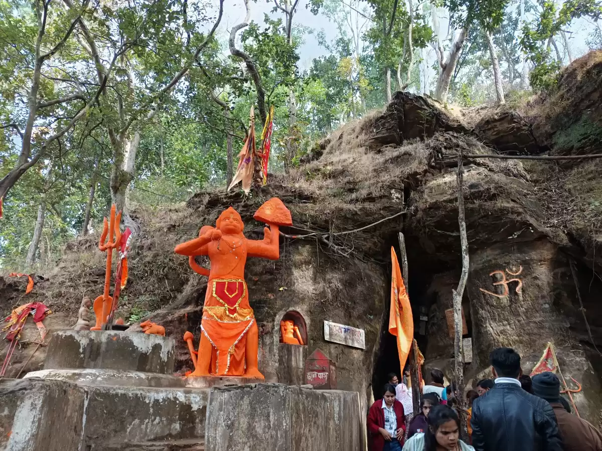 Gupt Mahadeo Cave in Pachmarhi with Hanuman statue and sacred Shiva cave temple, Madhya Pradesh pilgrimage tourism site