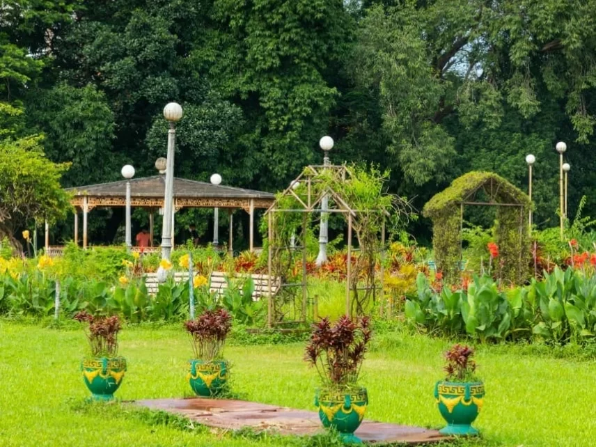 Hanging Gardens Mumbai. Scenic terraced garden on Malabar Hill with lush lawns, flower beds and city views.