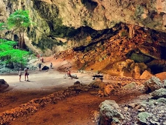 Jambuvan Caves Gujarat, ancient mythological cave linked to Ramayana, historic pilgrimage and tourist attraction in India.