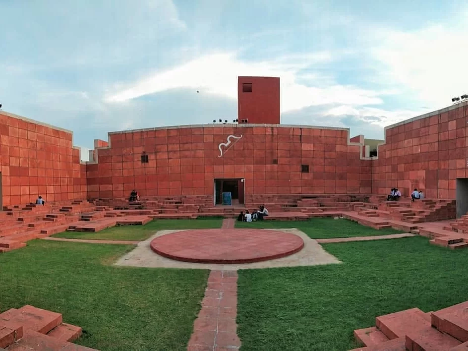 Jawahar Kala Kendra Museum, renowned arts and cultural center in Jaipur, Rajasthan showcasing exhibitions and performances.