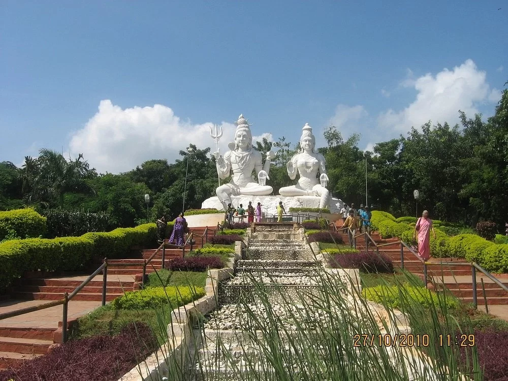 Kailasagiri Hill Park, Visakhapatnam – scenic hilltop park with giant Shiva-Parvati statues and panoramic city views