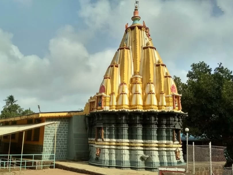 Kanakeshwar Temple Alibaug. Ancient hilltop Shiva temple offering scenic views and peaceful surroundings.