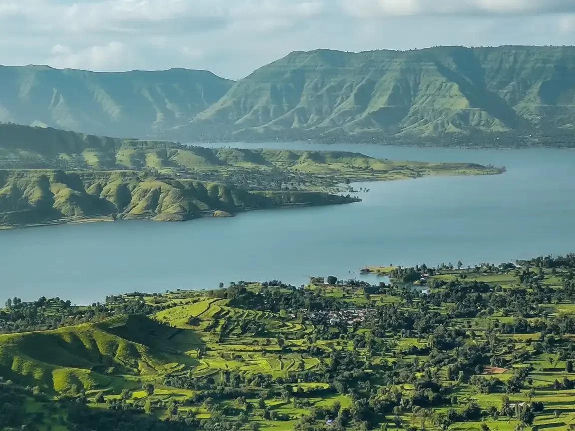 Kate’s Point panoramic valley and Krishna River view in Mahabaleshwar Maharashtra tour packages