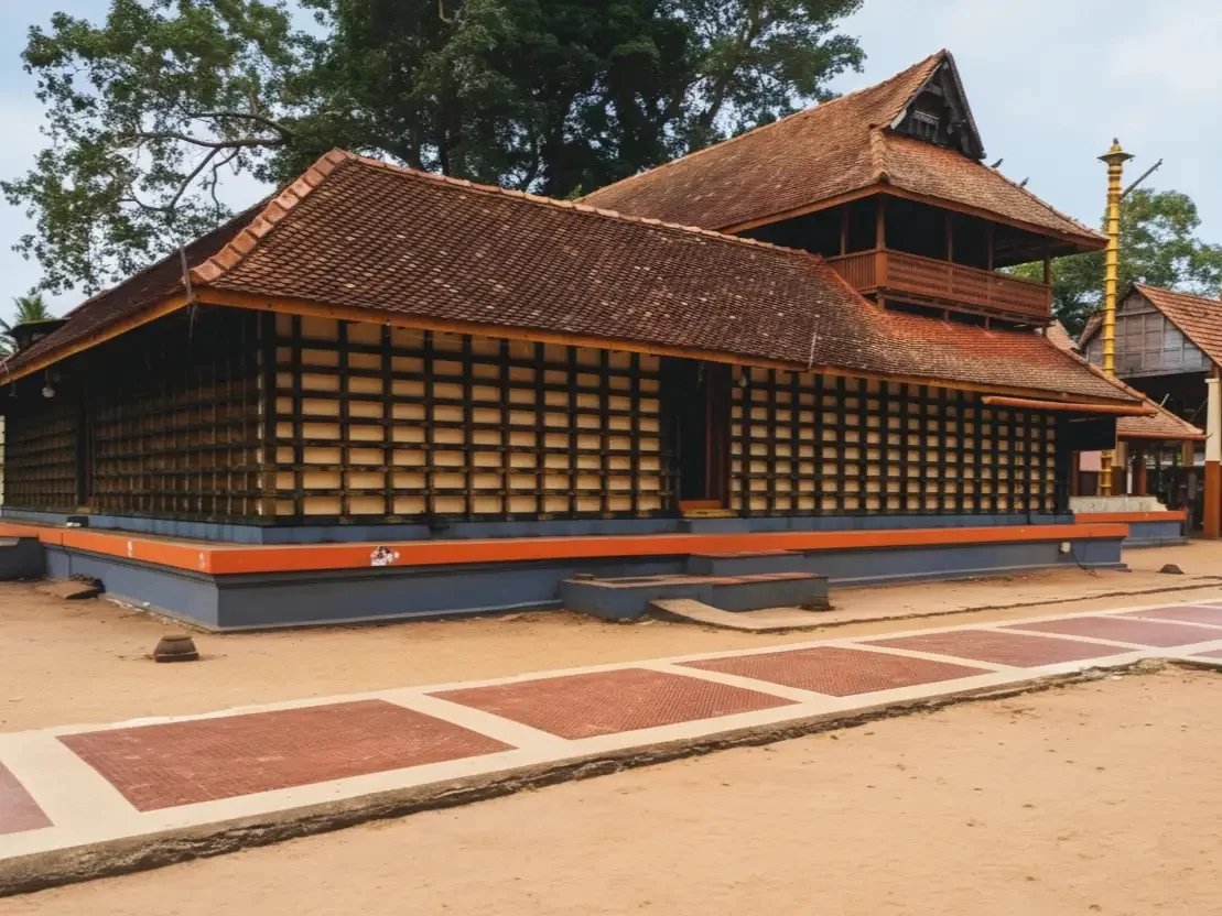 Mullakkal Rajarajeshwari Temple in Alappuzha, ancient Kerala temple with traditional wooden architecture.