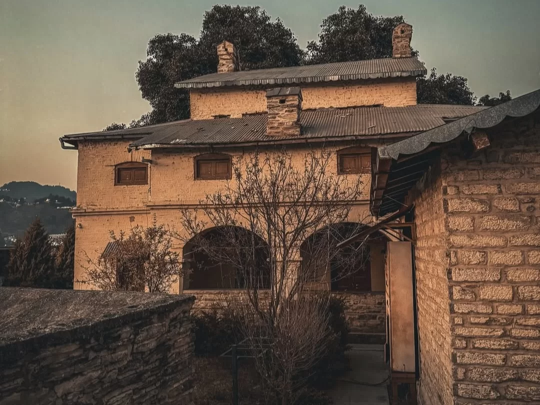 Historic Pithoragarh Fort in Pithoragarh, Uttarakhand showcasing traditional stone architecture and hilltop surroundings, a heritage site included in Uttarakhand tour packages