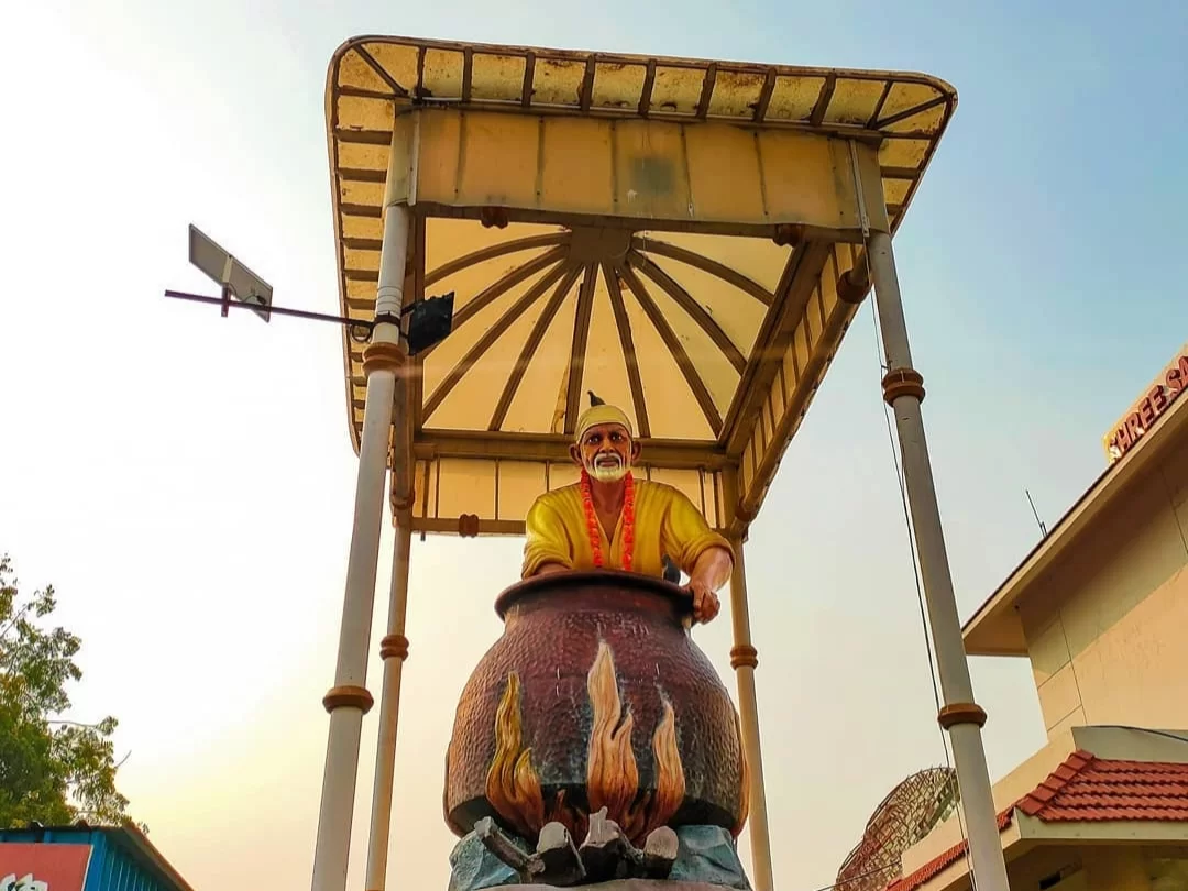 Prasadalaya Shirdi. Sai Baba temple dining hall serving free meals to thousands of devotees daily.