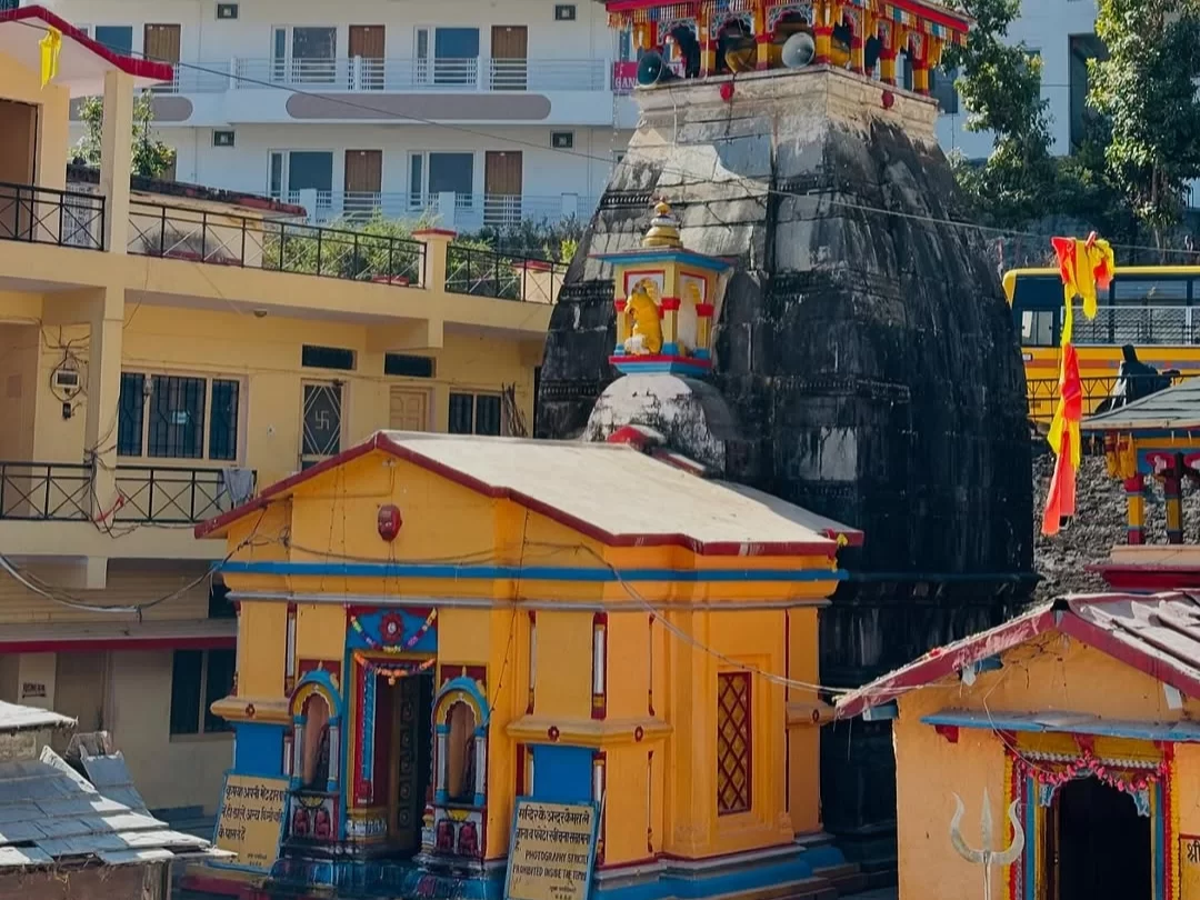 Shree Kashi Vishwanath Temple Guptkashi ancient Shiva temple near Kedarnath with traditional Himalayan architecture