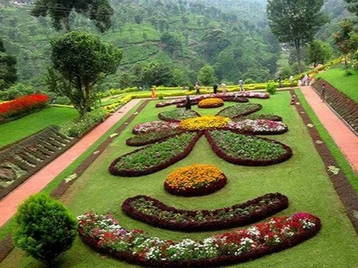 Sim's Park, botanical garden in Coonoor featuring landscaped lawns, flower beds and scenic Nilgiri hills backdrop