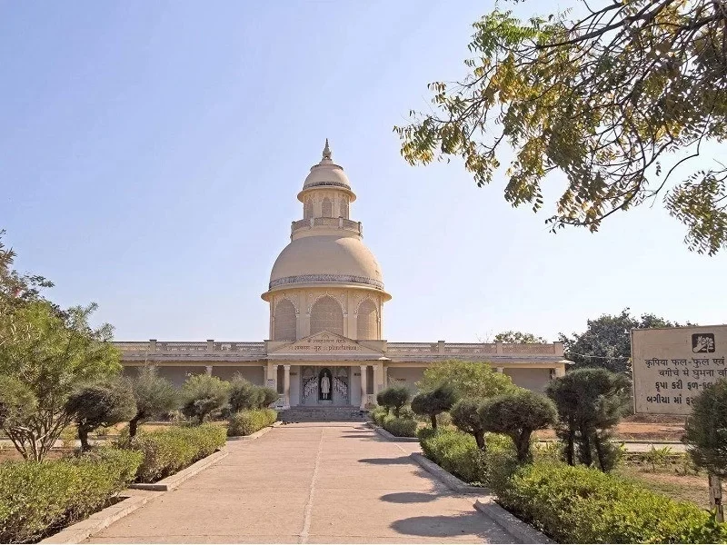 Tara Mandir Planetarium Porbandar, iconic dome-shaped science attraction showcasing astronomy shows, popular educational tourist spot in Gujarat.