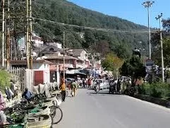 Mall Road Nainital lively lakeside promenade lined with shops, hotels and views of Naini Lake