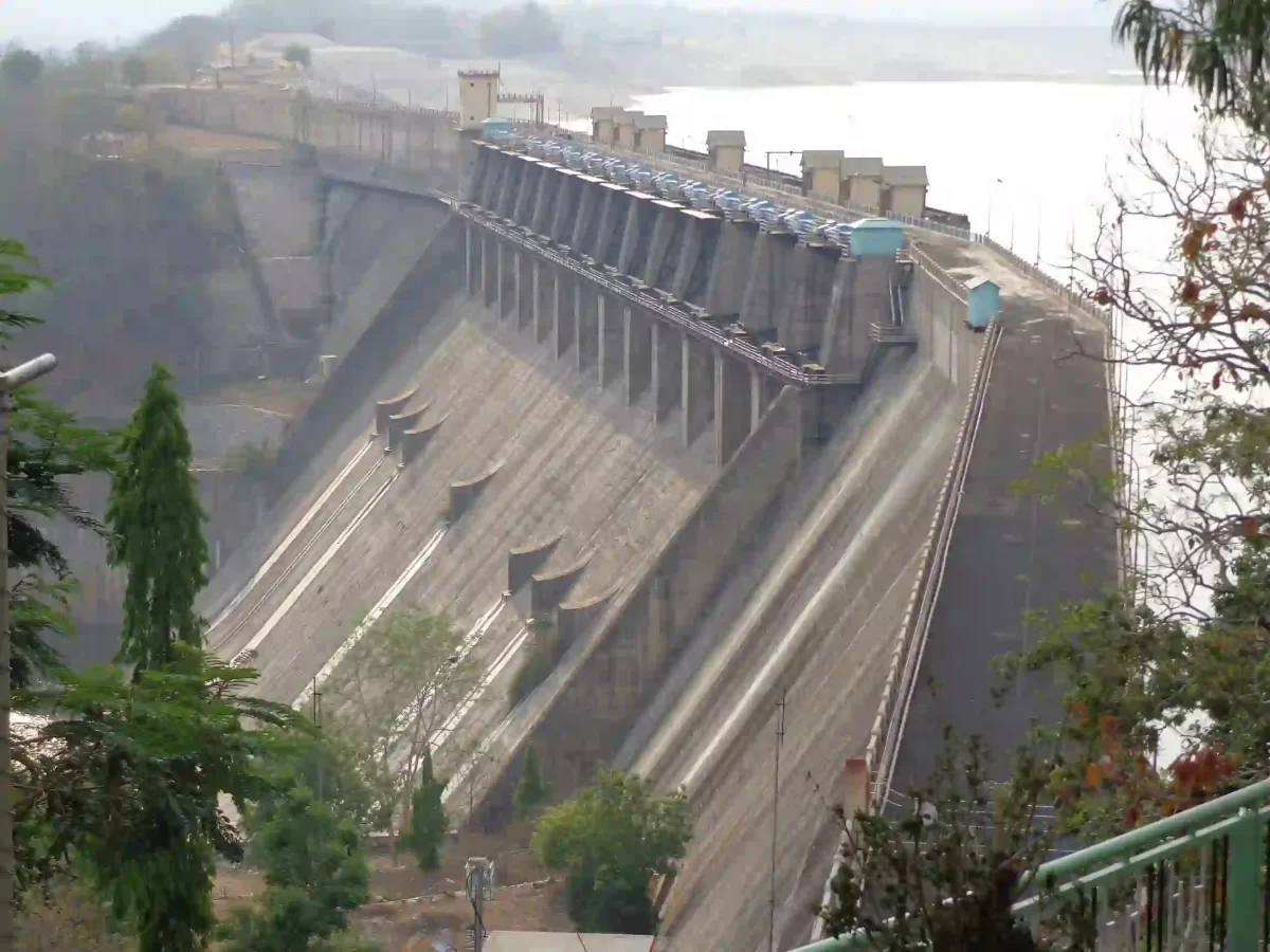 Totladoh Dam Pench scenic reservoir and hydro project site in Madhya Pradesh tour packages