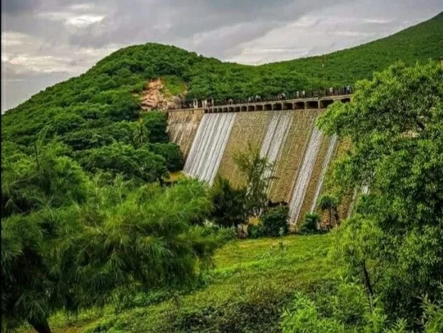 Willingdon Dam Junagadh, scenic dam near Girnar Hills in Gujarat, popular picnic spot and nature tourist attraction in India.