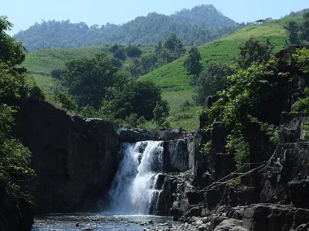 Zarwani Waterfall Kevadia, scenic waterfall near Shoolpaneshwar Wildlife Sanctuary Gujarat, popular nature and trekking spot in India.