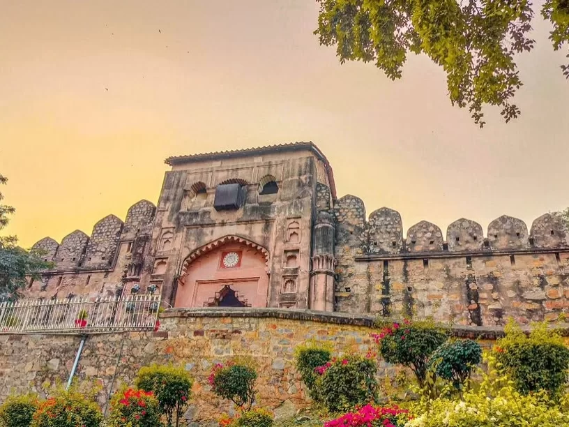 Jhansi Fort Uttar Pradesh historic hilltop fortress with stone walls and gardens, Rani Lakshmibai heritage site