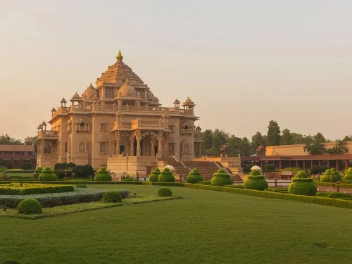 BAPS Shri Swaminarayan Akshardham Gandhinagar, grand Hindu temple complex in Gujarat, spiritual and cultural landmark in India.