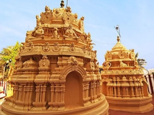 Gavi Gangadhareshwara Temple Bangalore with monolithic rock-cut architecture and Dravidian style shrines Karnataka