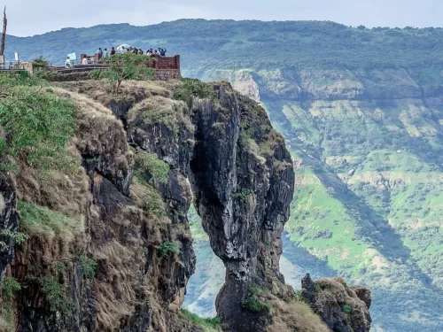 Elphinstone Point Mahabaleshwar viewpoint with Sahyadri valley cliffs tourists observation deck featured in Mahabaleshwar Panchgani tour packages