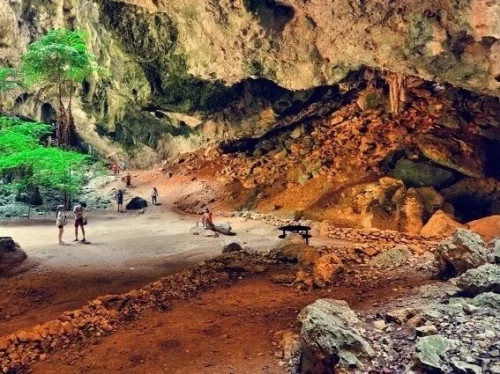 Jambuvan Caves Gujarat, ancient mythological cave linked to Ramayana, historic pilgrimage and tourist attraction in India.