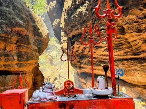 Jata Shankar Cave Temple, Pachmarhi Madhya Pradesh sacred Shiva cave shrine surrounded by natural rock formations Satpura hills India