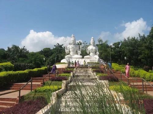 Kailasagiri Hill Park, Visakhapatnam – scenic hilltop park with giant Shiva-Parvati statues and panoramic city views