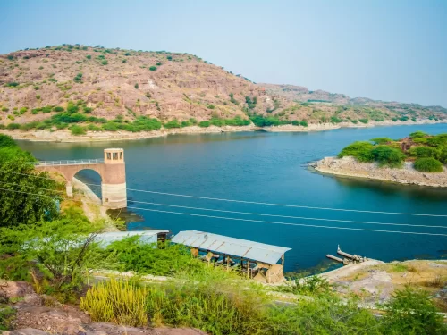 Kaylana Lake Jodhpur Massive artificial lake with golden rocky hills and scenic sunset viewpoints in Rajasthan.