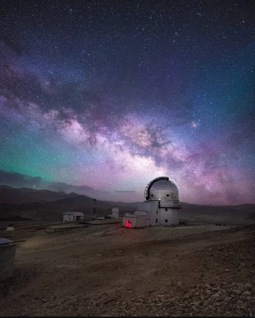 Hanle Observatory in Ladakh under a vibrant Milky Way night sky, a world-class stargazing experience in Ladakh tour packages