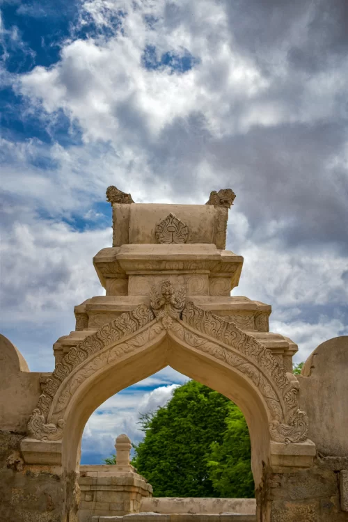 Lepakshi Temple ancient architecture and ornate stone carvings in Andhra Pradesh tour packages