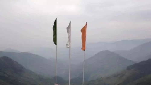 Mawjngih Lapynshongdor View Point in Meghalaya, scenic hilltop offering panoramic views of misty valleys.