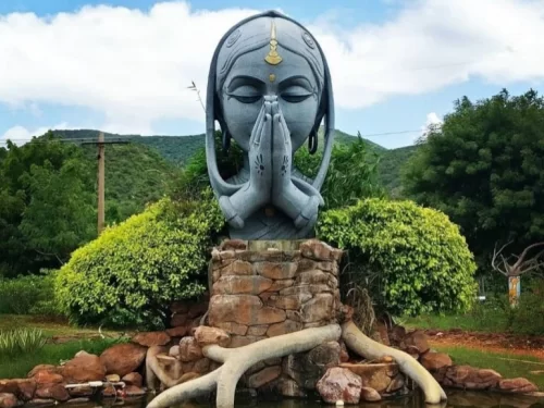 Nagaravanam Kadapa serene eco park with sculpture and greenery in Andhra Pradesh tour packages.