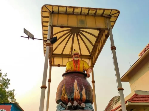 Prasadalaya Shirdi. Sai Baba temple dining hall serving free meals to thousands of devotees daily.