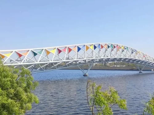 Sabarmati Riverfront, scenic waterfront promenade in Ahmedabad known for its vibrant walkways, modern bridges, and picturesque views of the Sabarmati River.