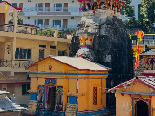 Shree Kashi Vishwanath Temple Guptkashi ancient Shiva temple near Kedarnath with traditional Himalayan architecture