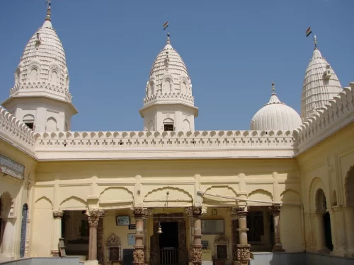Shri Shantinath Digambar Jain Mandir in Madhya Pradesh featuring intricately carved temple architecture and serene courtyard, a sacred Jain pilgrimage site often included in Madhya Pradesh tour packages.