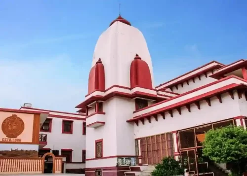 Tulasi Smarak Bhawan Ayodhya cultural memorial dedicated to Goswami Tulsidas, showcasing Ramcharitmanas heritage, museum exhibits, and spiritual significance in Uttar Pradesh.