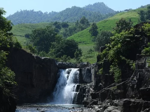 Zarwani Waterfall Kevadia, scenic waterfall near Shoolpaneshwar Wildlife Sanctuary Gujarat, popular nature and trekking spot in India.