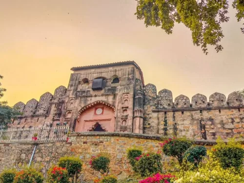 Jhansi Fort Uttar Pradesh historic hilltop fortress with stone walls and gardens, Rani Lakshmibai heritage site